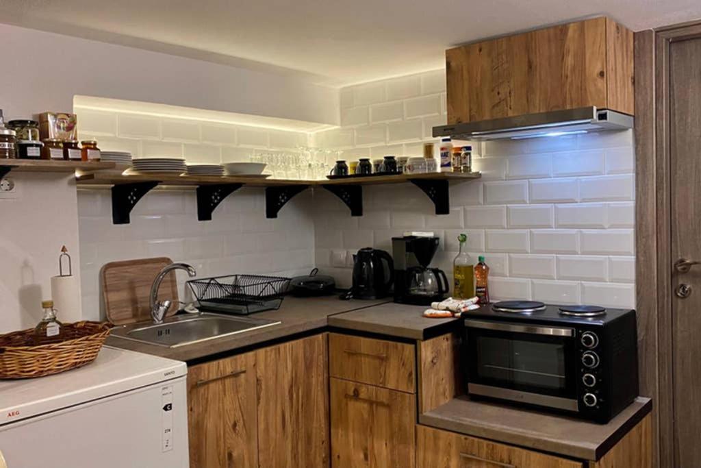 Στούντιο Στο Κέντρο Της Πόλης. Apartment Volos Luaran gambar